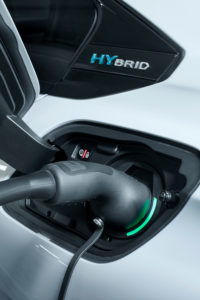 Peugeot unveils new plug-in hybrid engine range