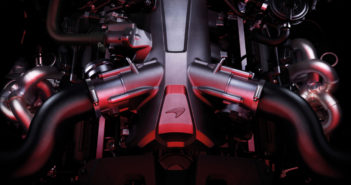 Engines on Test: McLaren 720S 4.0-liter V8