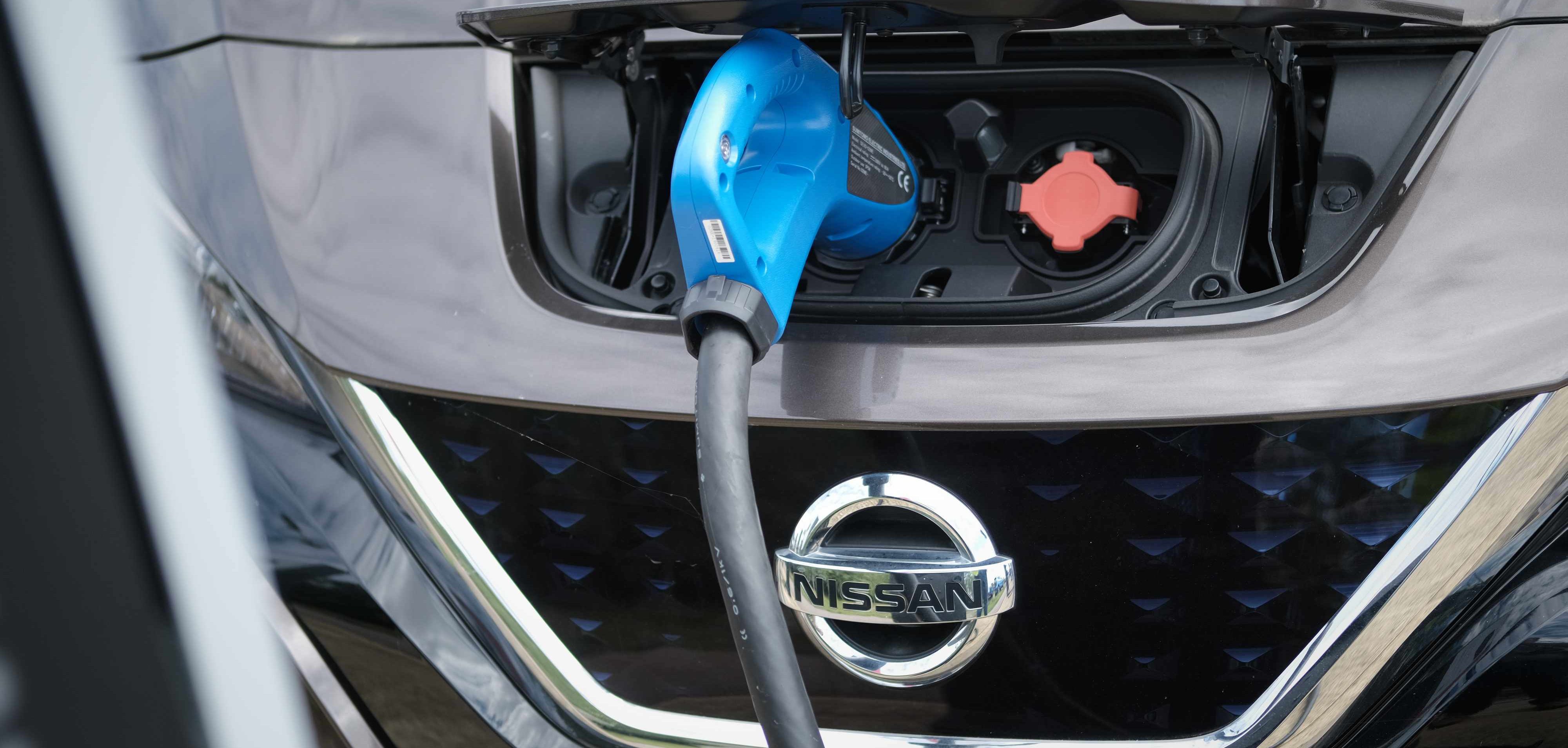 E.ON and Nissan announce vehicletogrid EV charging milestone